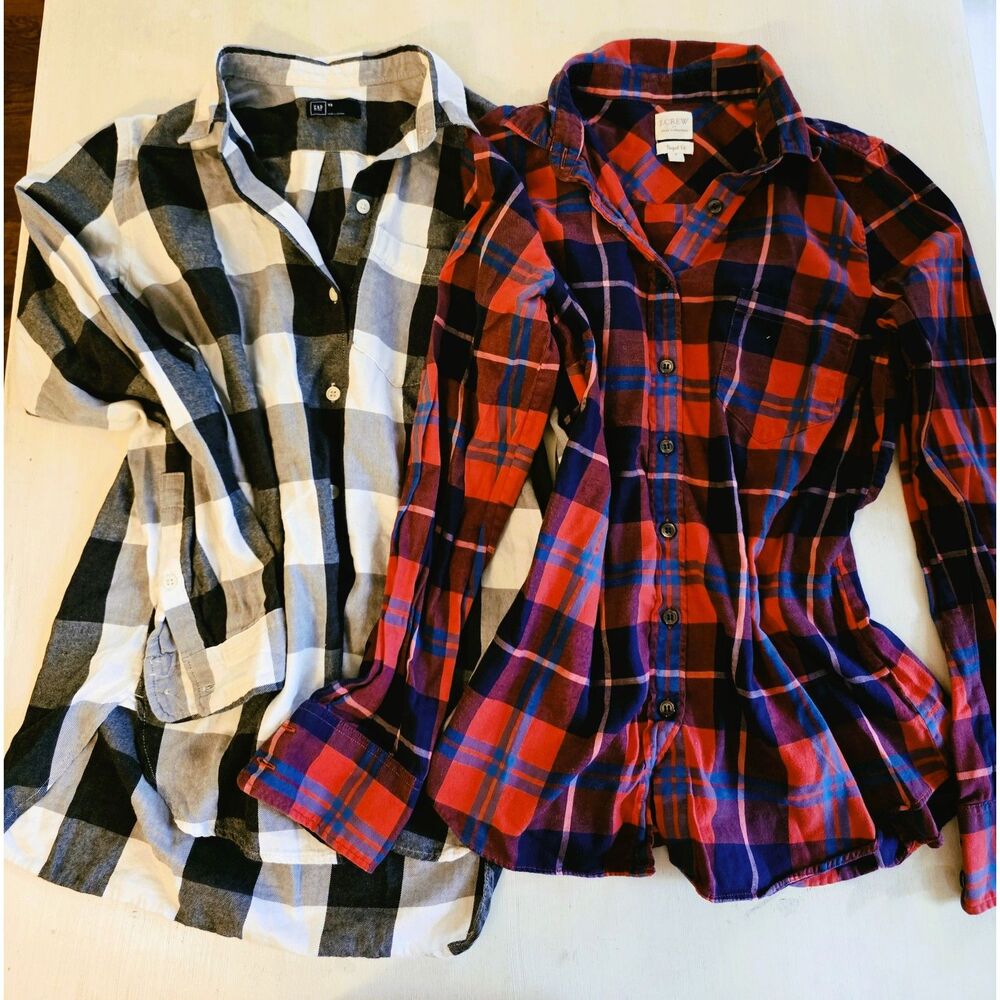J. Crew & Gap Plaid Flannel Button Down Shirts Bundle Of Two Womens S-XS